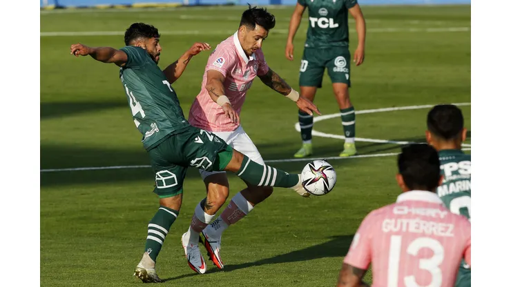 El duelo entre Universidad Católica y Santiago Wanderers fue suspendido
