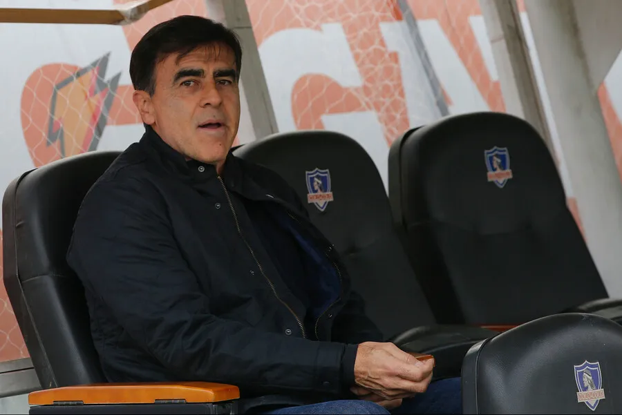 Gustavo Quinteros hace exigencias a la dirigencia de Colo Colo. | Foto: Photosport