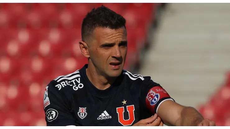 El recordado jugador de Universidad de Chile sigue disfrutando del fútbol.