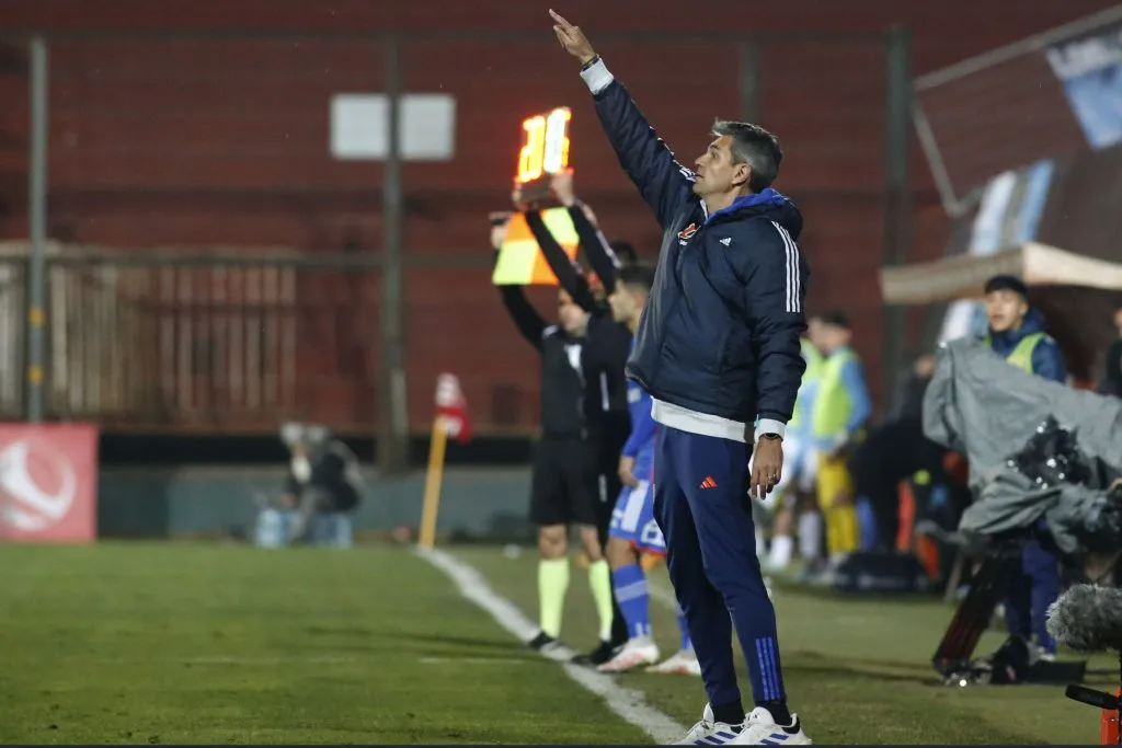 Mauricio Pellegrino es duramente criticado por lo realizado esta noche en la Copa Chile (Photosport)