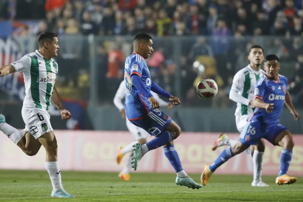 Futbol, Universidad de Chile vs Ohiggins.
Cuartos de final, Copa Chile 2023.
El jugador de Universidad de Chile Cristian Palacios es fotografiado durante el partido de Copa Chile contra Ohiggins disputado en el estadio Santa Laura en Santiago, Chile.
21/06/2023
Jonnathan Oyarzun/Photosport

Football, Universidad de Chile vs Ohiggins.
Quarter finals, 2023 Copa Chile.
Universidad de Chile’s player Cristian Palacios is pictured during the Copa Chile match against Ohiggins at the Santa Laura stadium in Santiago, Chile.
21/06/2023
Jonnathan Oyarzun/Photosport