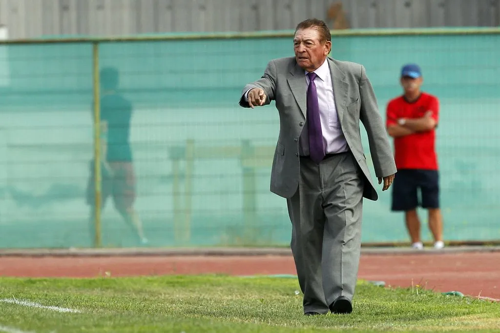 Hernán Clavito Godoy no se guarda nada y dispara contra Eduardo Berizzo por no usar a los más jóvenes como Lucas Assadi y Bruno Barticciotto (Photosport)