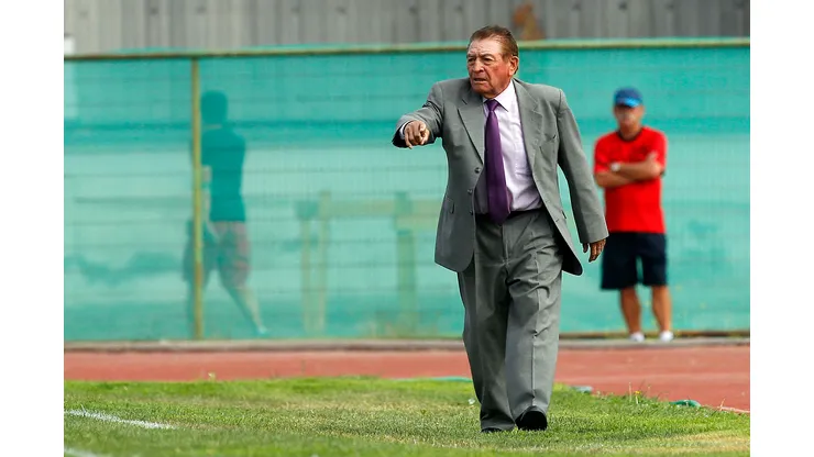 Clavito Godoy entrega soluciones para la U