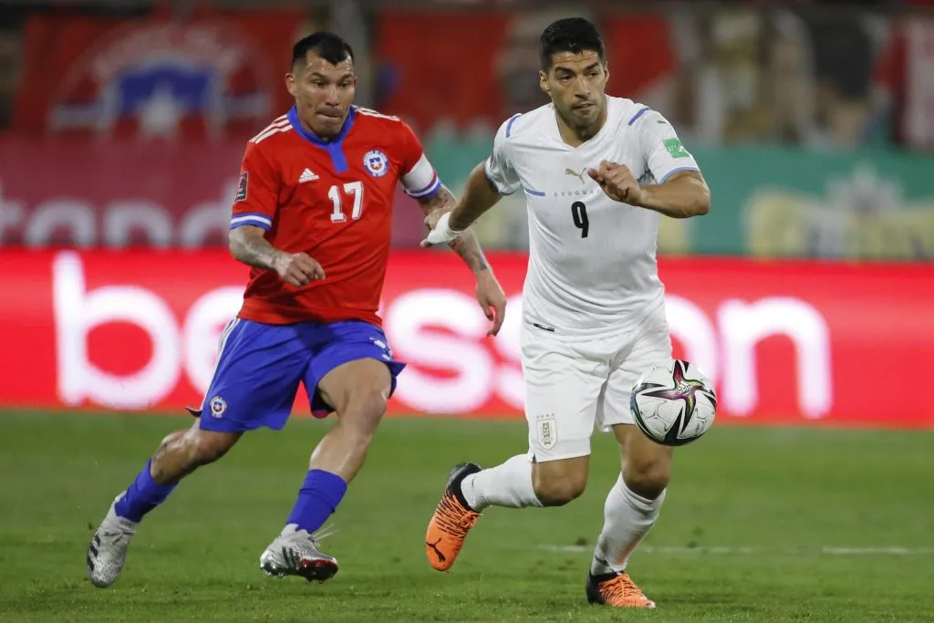 Luis Suárez tomaría el camino del retiro por sus constantes problemas físicos y no defendería más a Uruguay (Photosport)