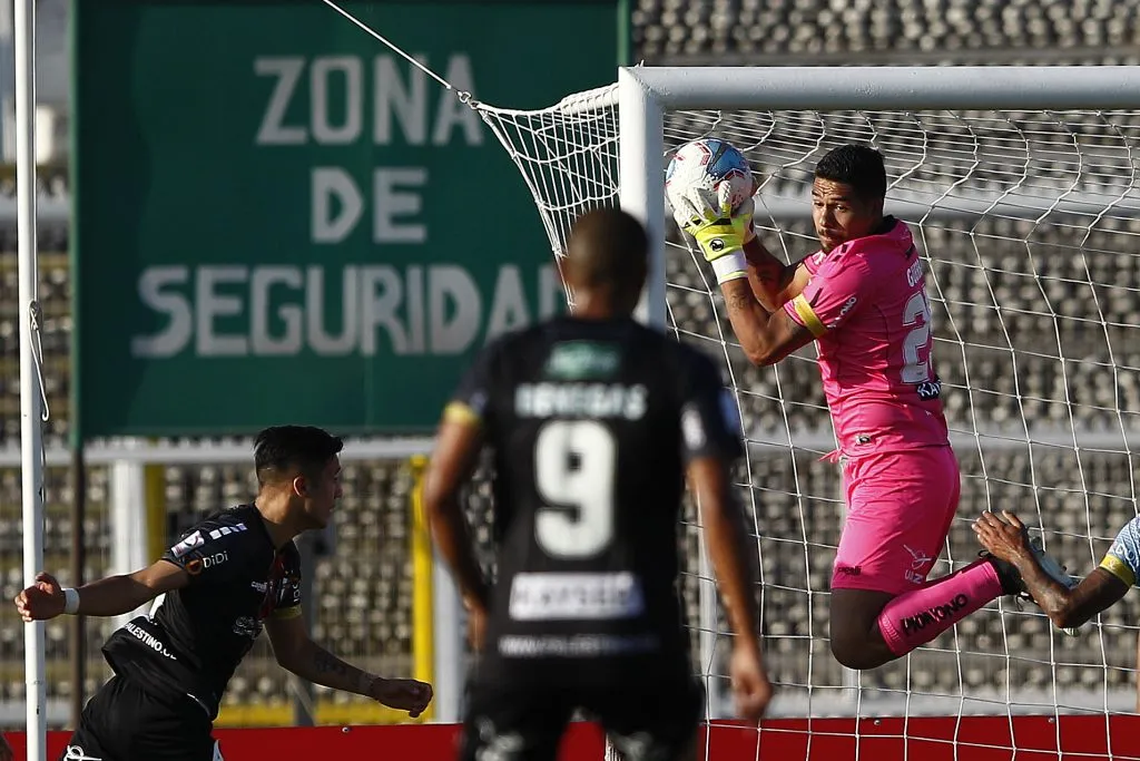 Cristián Guerra se alejó de las canchas debido a una situación médica de su hijo y ahora pide volver a la actividad (Photosport)