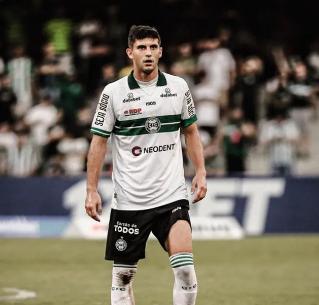 Benjamín Kuscevic es uno de los liberados de la Roja por lesión (Instagram)