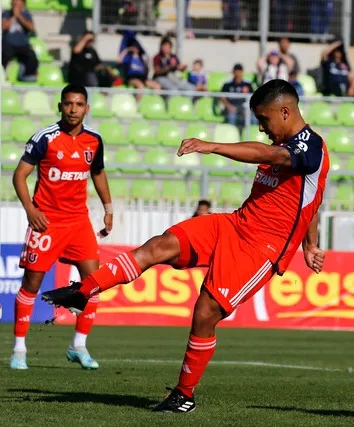 Nico Guerra y Chorri Palacios serán los puntas de la U ante O’Higgins (Photosport)