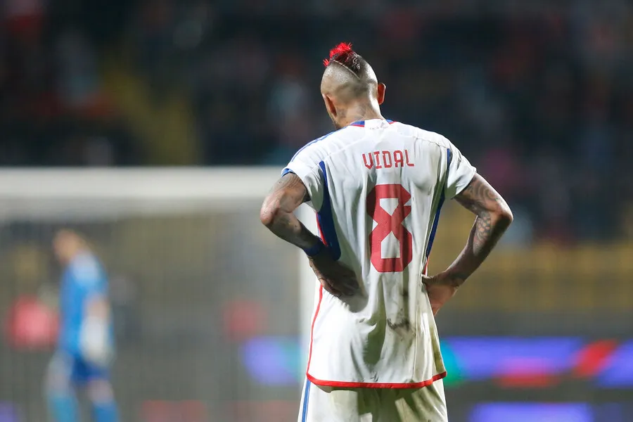 Aseguran que Vidal no está ni ahí con regresar a Colo Colo. | Foto: Photosport