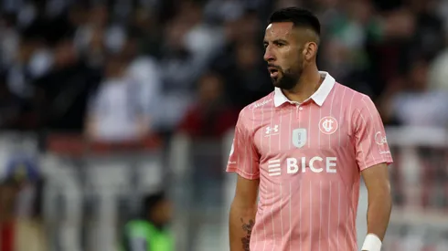 Mauricio Isla busca su futuro en Sudamérica y aparece en varios equipos