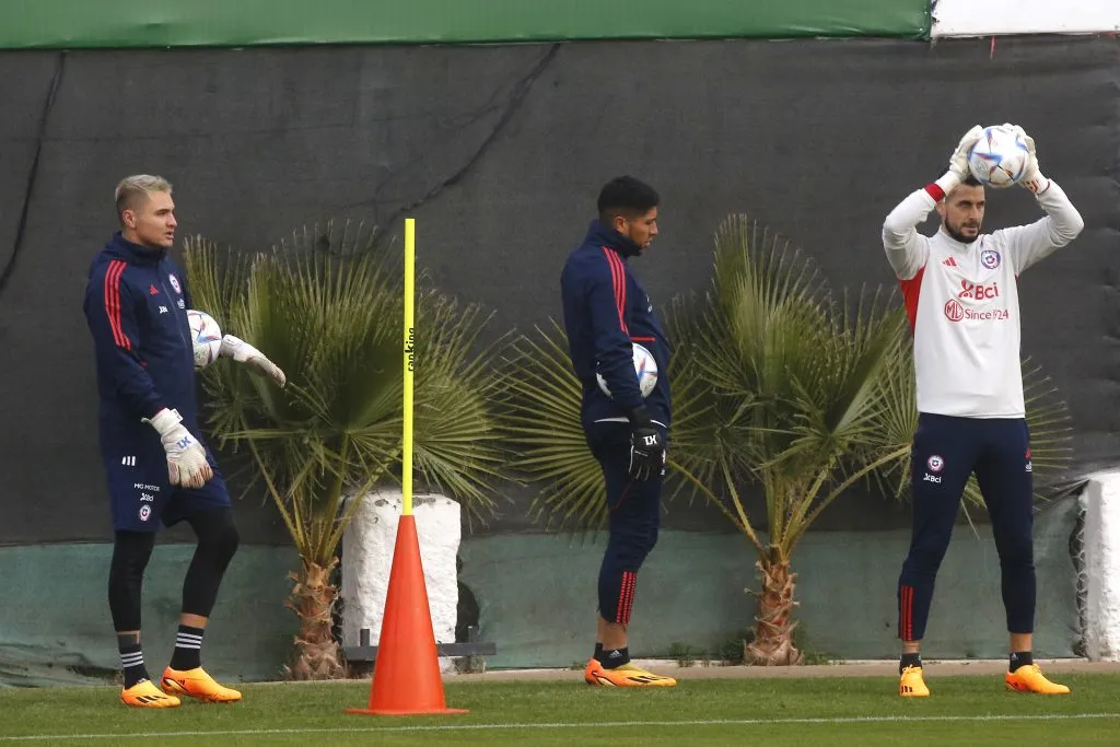 Cristóbal Campos, Brayan Cortés y Gabriel Arias fueron los arqueros convocados para la serie de amistosos de la Selección Chilena en junio (Foto: Photosport)