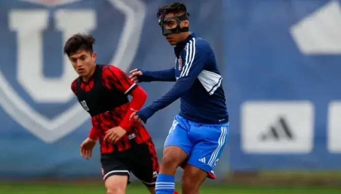 Ante la suspensión de Emmanuel Ojeda, Renato Cordero ocuparía su lugar en el equipo (Prensa Universidad de Chile)