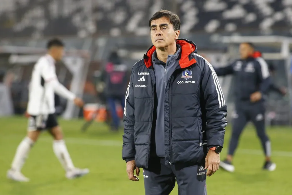 Gustavo Quinteros alista el once de Colo Colo para el partido ante Deportivo Cali en el estadio Monumental (Foto: Photosport)