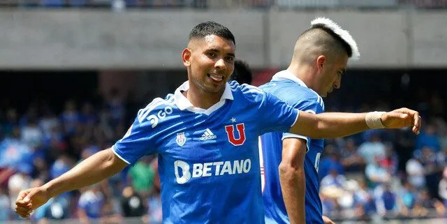 Palacios se suma al equipo titular ante la UC (Photosport)