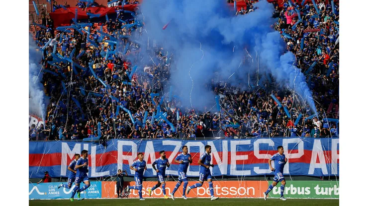 Luego de 52 días vuelve el público de la U al estadio.