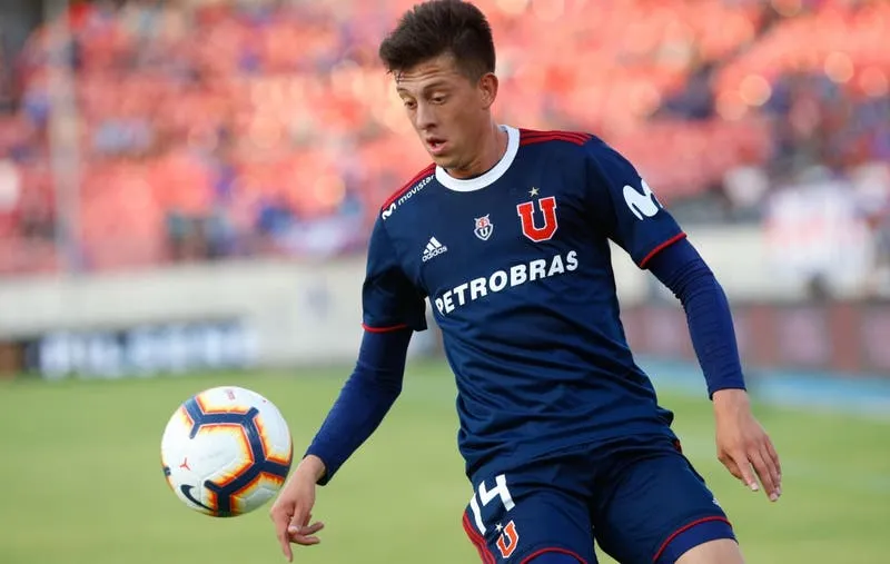 Parra vistiendo la camiseta del elenco universitario | Foto: Photosport