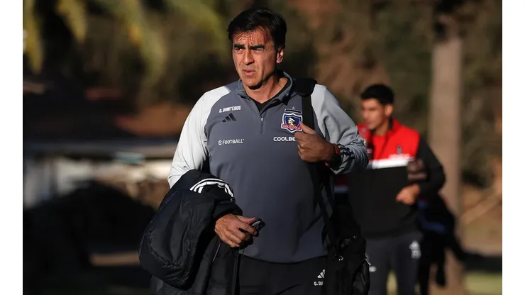 Gustavo Quinteros prepara en Pirque el partido ante Deportivo Cali (Foto: Colo Colo)