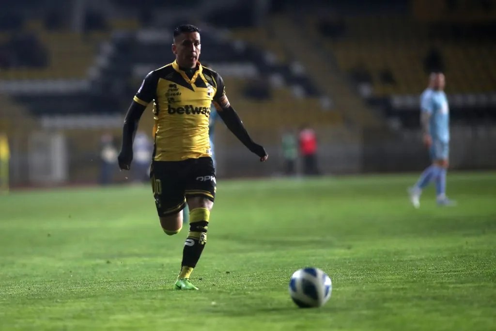 Abrigo quiere tener mayor cantidad de minutos en el segundo semestre | FOTO: Hernan Contreras/Photosport