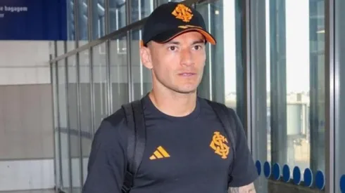 Aránguiz sigue sufriendo en su vuelta al fútbol brasileño.