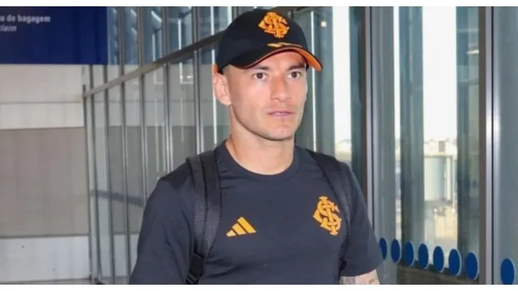 Aránguiz sigue sufriendo en su vuelta al fútbol brasileño.