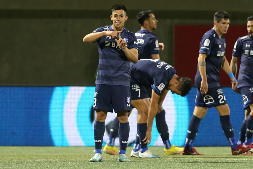 Alexander Aravena suena en varios equipos de Europa y un histórico de la UC siente que aún no está listo para salir al Viejo Continente (Photosport)