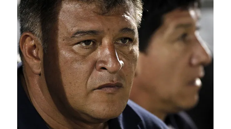 Claudio Borghi no descarta volver a ponerse el buzo de DT (Foto: Photosport)