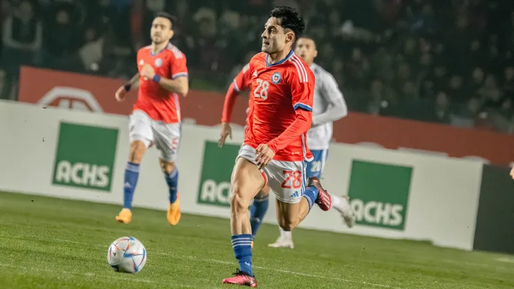 Javier Altamirano jugó 71 minutos en la Selección Chilena y llegó lesionado a Huachipato desde la Roja