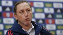 Luis Mena es criticado por la ausencia de arqueras en La Roja Femenina