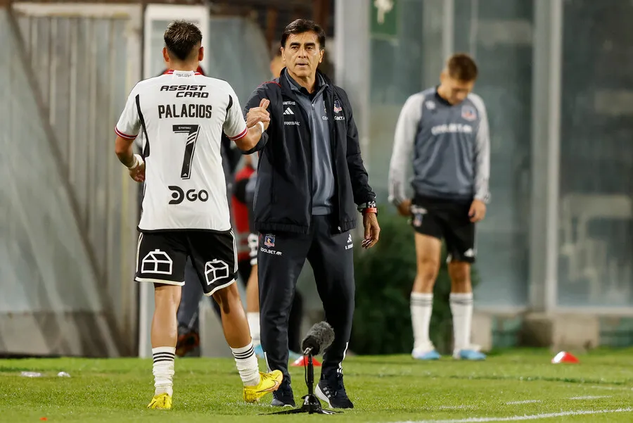 Borghi se niega a una salida de Quinteros de Colo Colo. | Foto: Photosport