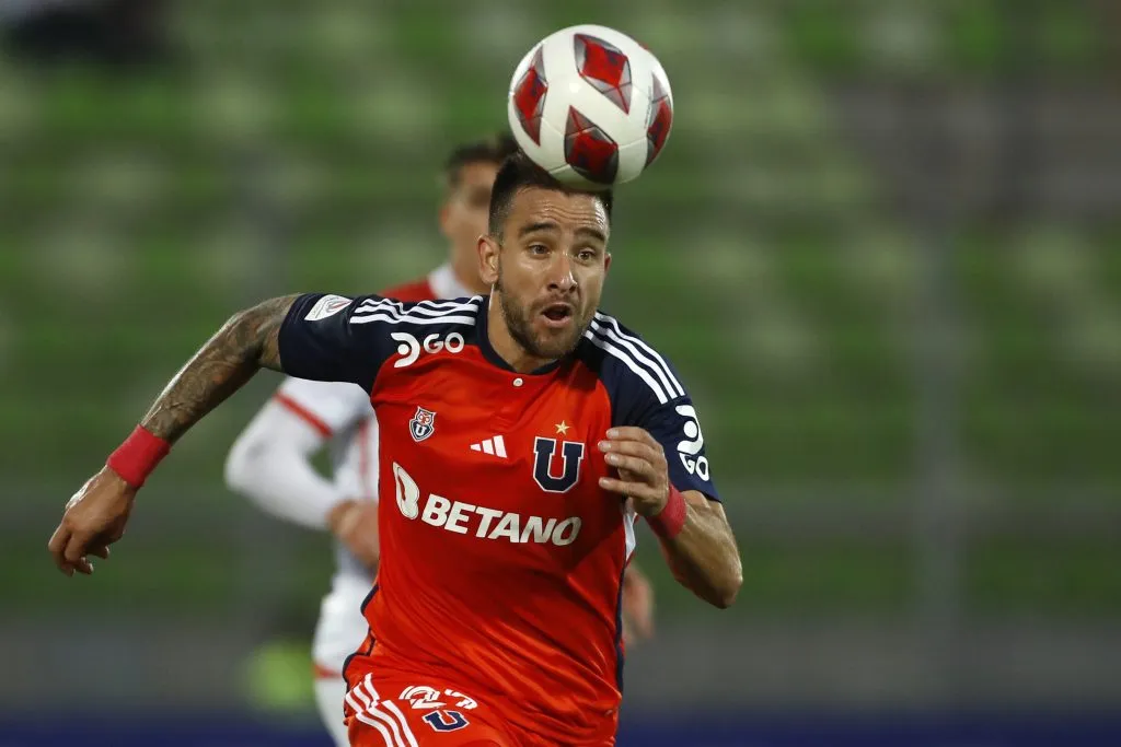 Matías Zaldivia vive horas doradas en la concentración de la Selección Chilena, a horas de su debut ante Cuba por la Roja (Photosport)