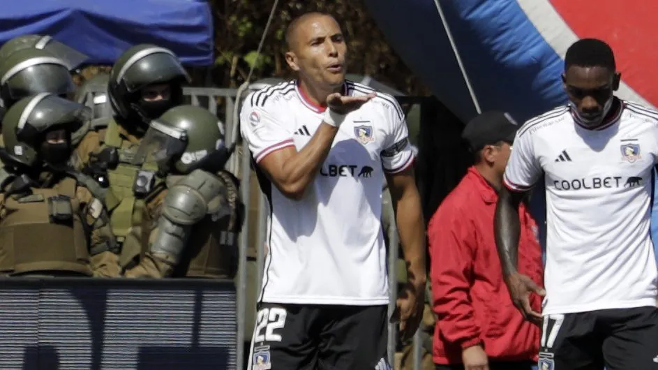 Leandro Benegas llegó a Colo Colo con cartel y sencillamente no rindió en el Cacique (Photosport)