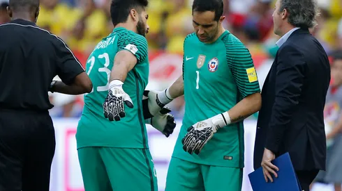 Johnny Herrera cree que Eduardo Berizzo quedaría mal si vuelve a llamar a Claudio Bravo