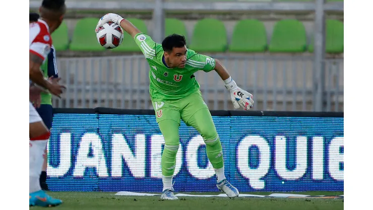 Toselli se alista para debutar como titular en la U