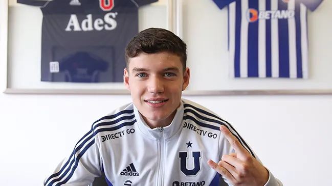 A comienzos de temporada, Arce Melli firmó su primer contrato con la U (Prensa Universidad de Chile)