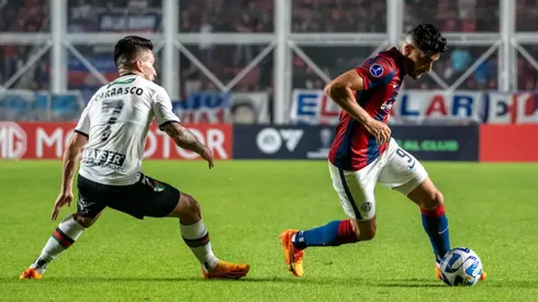 Nicolás Blandi tuvo un partido para el olvido contra Palestino y se llenó de críticas.