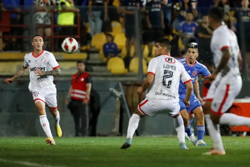 Leandro Fernández sufrió una infección respiratoria de la cual se está recuperando para volver a las canchas  (Foto: Photosport)