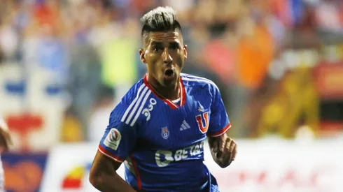 En la Universidad de Chile miran de reojo la situación médica de Fernández.