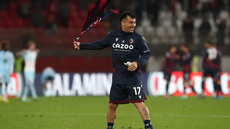 Medel se despide del Bologna después de 4 años.