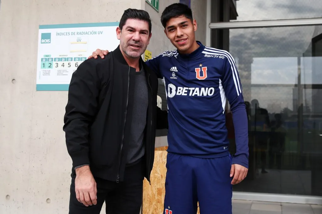 Marcelo Salas fue muy requerido por los jugadores de Universidad de Chile (Prensa U de Chile)