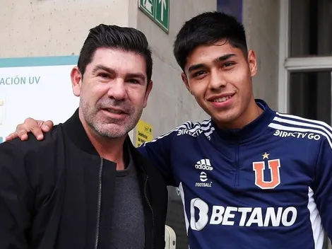 Marcelo Salas bendice a Darío Osorio con la 11 de la U