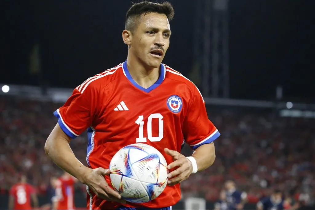 Alexis Sánchez tiene varios ofrecimientos para seguir su carrera en el extranjero (Photosport)