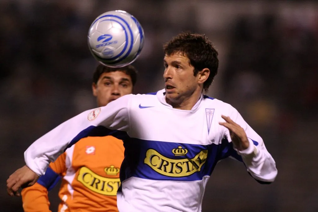 Facundo Imboden dejó un legado y un recuerdo en la Universidad. El zaguero sí tiene deseos de dirigir en el club, aunque se lo toma con mesura (Photosport)