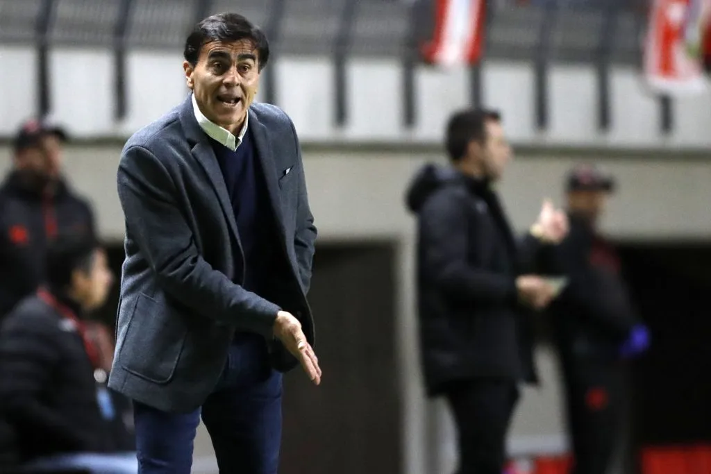 Gustavo Quinteros quiere dar el gran golpe con Colo Colo en la Copa Libertadores | Foto: Photosport