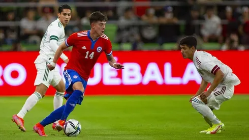 Pablo Parra encamina su llegada a Colo Colo para el próximo semestre