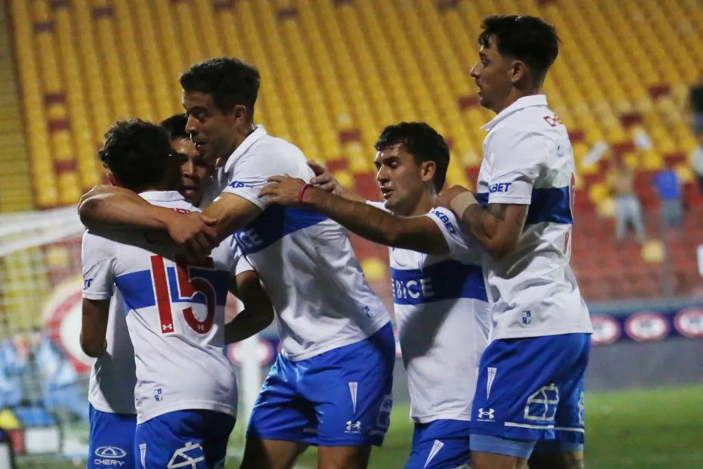 Universidad Católica debe ver cómo gestionará sus refuerzos para el segundo semestre en el fútbol chileno (Photosport)