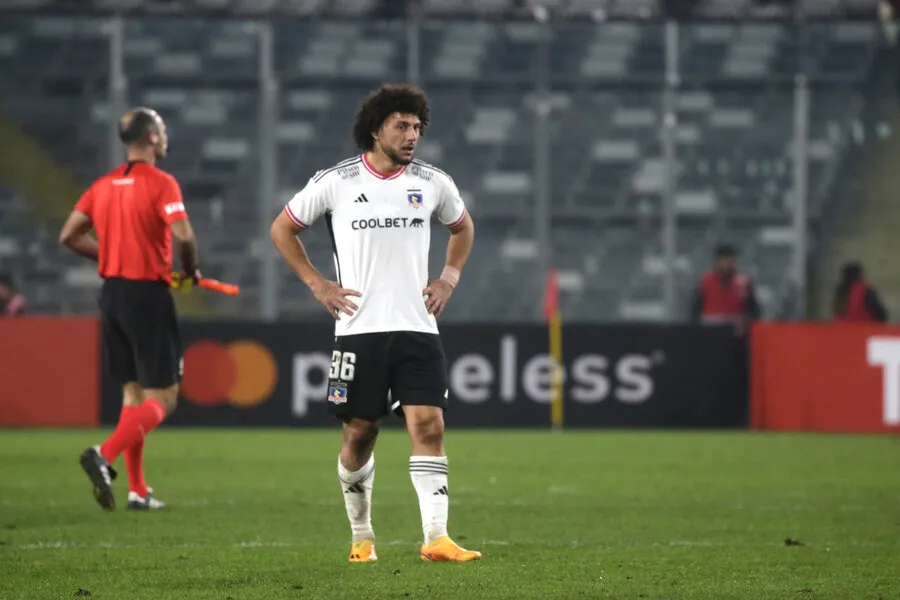 Pollo Véliz troleó a Falcón por no estar en la nómina de Uruguay. | Foto: Photosport