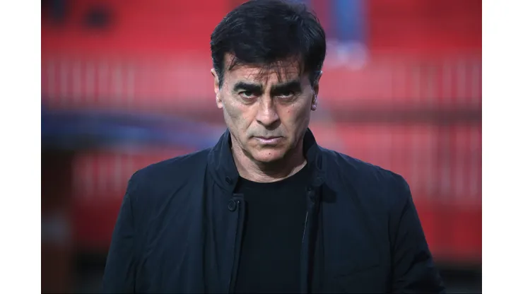 Gustavo Quinteros y su cuerpo técnico hablará con Daniel Morón para exigir más refuerzos.