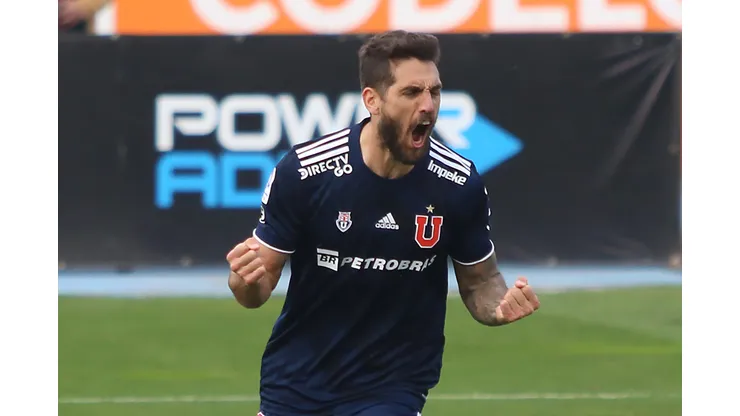 César Vaccia pide a Larrivey para Universidad de Chile