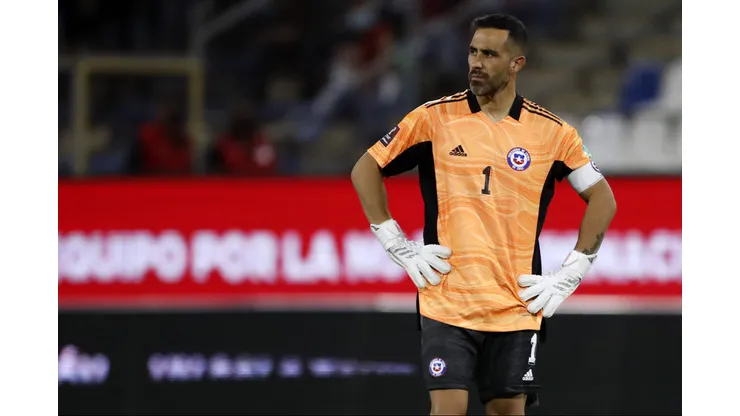 Claudio Bravo no dirá presente en los amistosos de junio de La Roja.