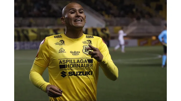 Chupete se despachó un golazo con San Luis y no piensa en el retiro.