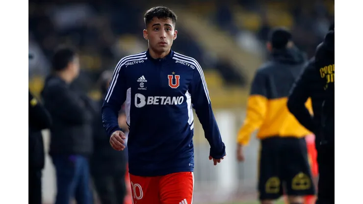 Aseguran que equipo inglés está siguiendo a Lucas Assadi